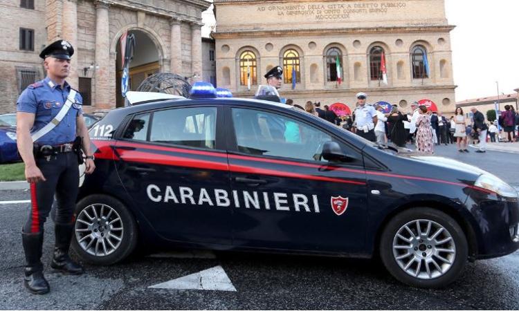 Devono scontare condanne in carcere: arrestati due uomini e due donne nel Maceratese