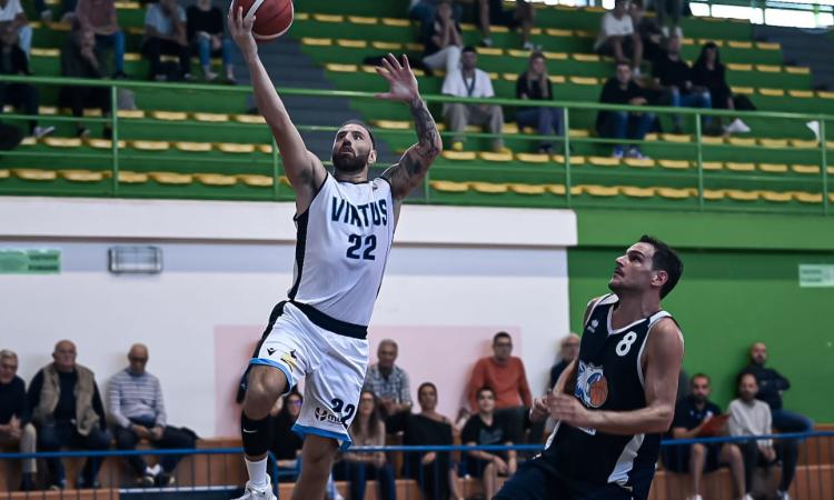 Basket, esordio da sogno per la Virtus Civitanova: Sicoma Valdiceppo dominata 86-61