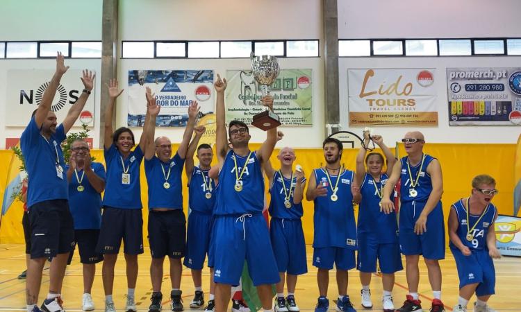 Civitanova, campionato di basket iba21: quattro atleti dell'Anthropos sul tetto del mondo Civitanova, campionato di basket iba21: quattro atleti dell'Anthropos sul tetto del mondo