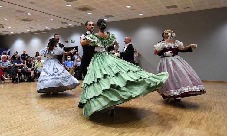 Civitanova, stage internazionale di danze scozzesi al Cosmopolitan Hotel