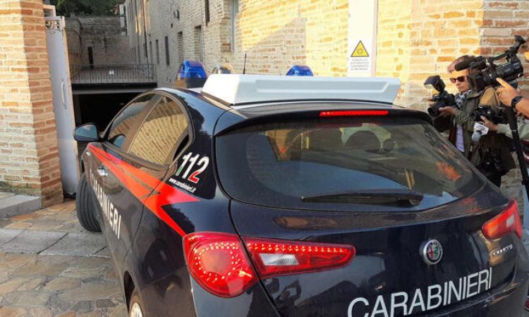 Femminicidio Osimo, marito della vittima si difende. "Abbiamo dormito separati, stava bene"