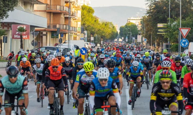 In 15 mila a Porto Recanati: la 5 Mila Marche è una festa