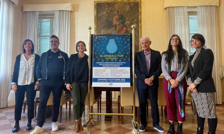 Civitanova"Illumina il tuo futuro": giornata di orientamento per gli studenti al Varco sul mare