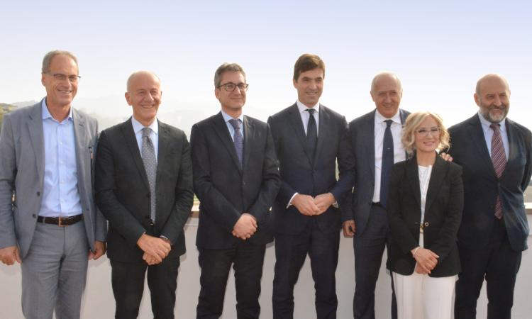 Marche, presentati i nuovi assessori della giunta. Acquaroli: ”Al lavoro in grande sintonia e continuità” Marche, presentati i nuovi assessori della giunta. Acquaroli: ”Al lavoro in grande sintonia e continuità”