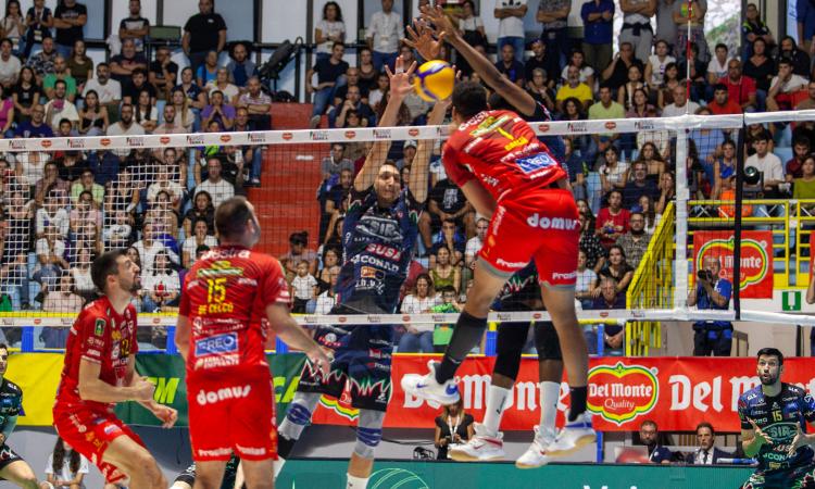 Lube sconfitta a Cagliari: la Supercoppa Italiana è di Perugia, Civitanova si arrende al tie-break