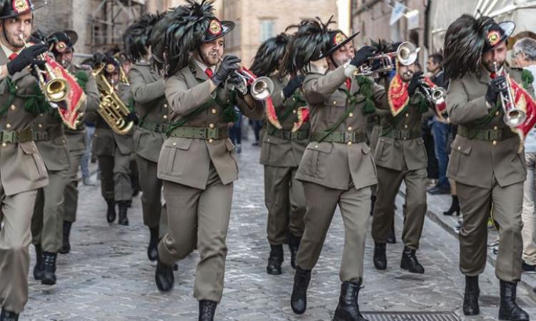 Giornata delle Forze Armate, a Corridonia arriva la Fanfara dei Bersaglieri Giornata delle Forze Armate, a Corridonia arriva la Fanfara dei Bersaglieri
