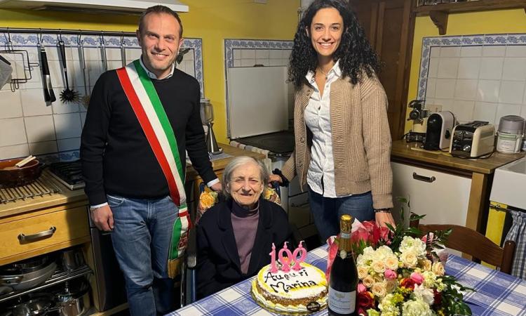 Camerino, traguardo centenario per Marina e Daria. Gli auguri della giunta comunale