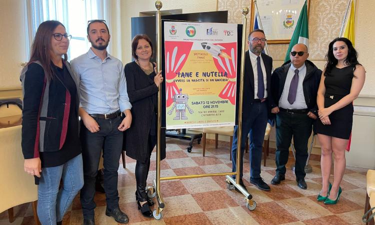Civitanova, debutto al teatro Annibal Caro per "Pane e nutella, ovvero la nascita di un'amicizia" Civitanova, debutto al teatro Annibal Caro per "Pane e nutella, ovvero la nascita di un'amicizia"