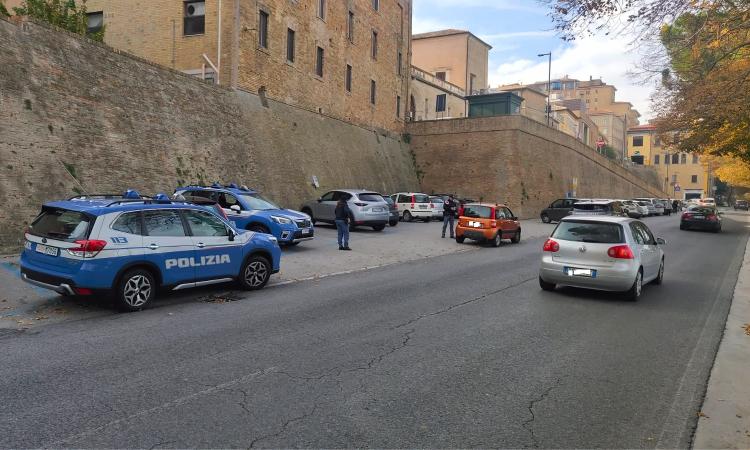 Controlli antidroga a Macerata, Porto Recanati e Corridonia: 110 persone identificate