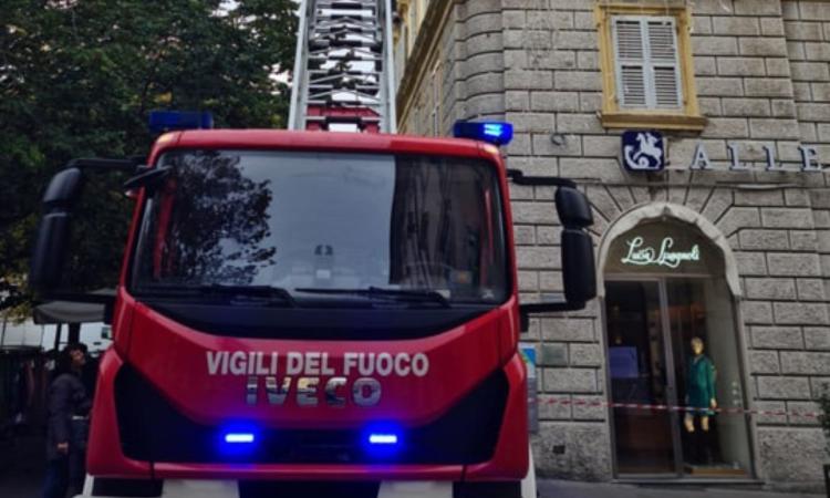 Terremoto, oltre 690 sopralluoghi dei vigili del fuoco: inagibili due abitazioni ad Ancona Terremoto, oltre 690 sopralluoghi dei vigili del fuoco: inagibili due abitazioni ad Ancona