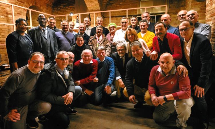 San Severino, festa dei 40 anni dal diploma degli studenti dell'Itis "Eustachio Divini" San Severino, festa dei 40 anni dal diploma degli studenti dell'Itis "Eustachio Divini"