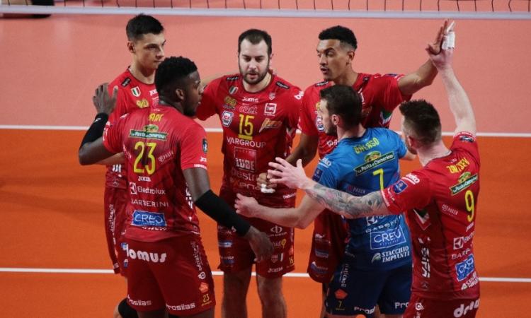 La Lube conquista la Francia: Tours ko in 4 set e primo posto nel girone in Champions