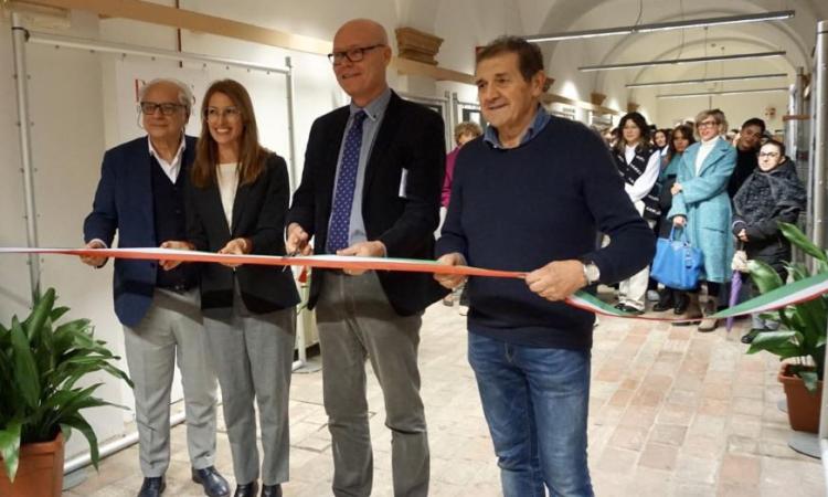 Unimc, inaugurata la mostra “Paris belle époque '900”: in esposizione fino al 30 novembre Unimc, inaugurata la mostra “Paris belle époque '900”: in esposizione fino al 30 novembre