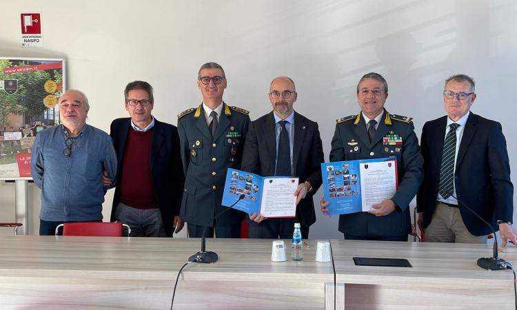 La Guardia di Finanza tra i banchi dell'ateneo: accordo con l'Unicam per la formazione del personale La Guardia di Finanza tra i banchi dell'ateneo: accordo con l'Unicam per la formazione del personale
