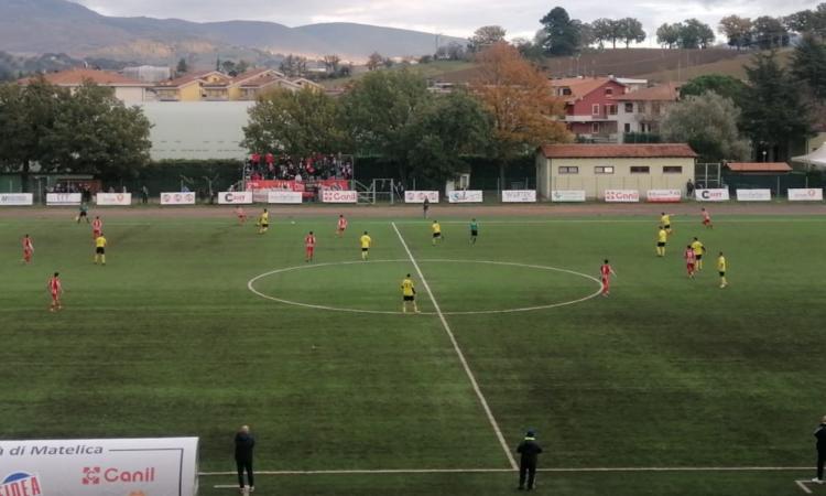 Il derby biancorosso è della Maceratese: Chiesanuova con l'uomo in più battuta in rimonta Il derby biancorosso è della Maceratese: Chiesanuova con l'uomo in più battuta in rimonta
