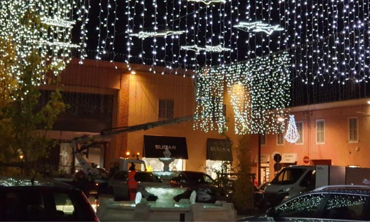 Tolentino, al via gli spettacoli natalizi: parcheggi gratis il sabato pomeriggio Tolentino, al via gli spettacoli natalizi: parcheggi gratis il sabato pomeriggio