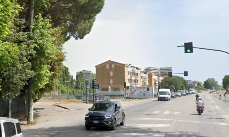 Porto Recanati, semaforo T-Red lungo la Statale 16: "La multa scatta in automatico" Porto Recanati, semaforo T-Red lungo la Statale 16: "La multa scatta in automatico"