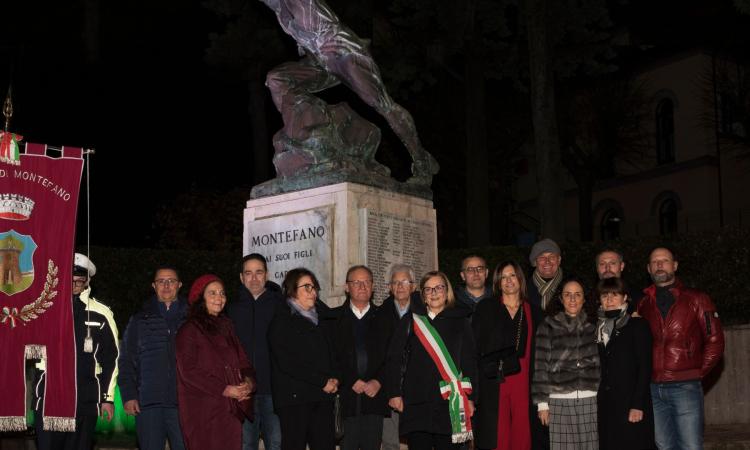 Montefano, i 100 anni del monumento ai caduti festeggiati con il restauro: "Un pezzo della nostra storia" Montefano, i 100 anni del monumento ai caduti festeggiati con il restauro: "Un pezzo della nostra storia"