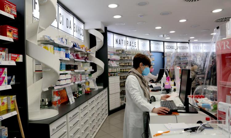 "Il ruolo del farmacista nella pandemia da Covid": convegno sul tema targato Unicam "Il ruolo del farmacista nella pandemia da Covid": convegno sul tema targato Unicam