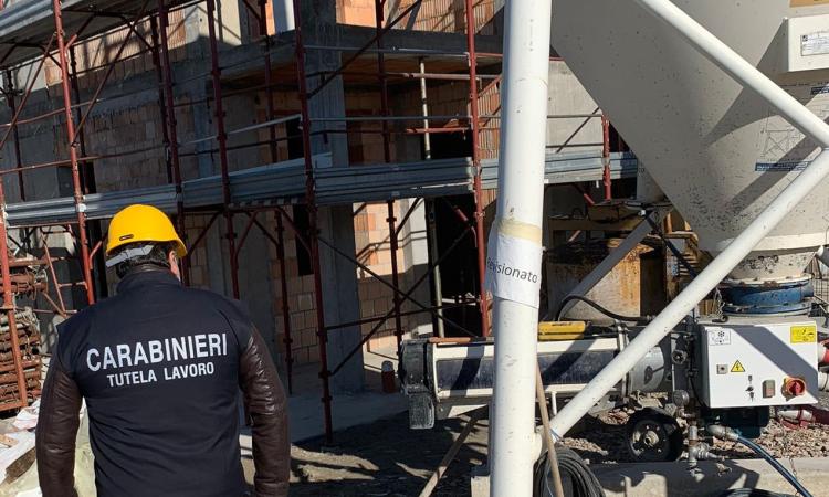 Controlli nei cantieri della ricostruzione: sospese sette ditte e multe per 140 mila euro Controlli nei cantieri della ricostruzione: sospese sette ditte e multe per 140 mila euro
