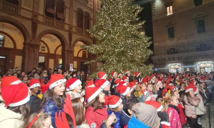 Tolentino, nel weekend dell'Immacolata arriva il trenino di Natale: ecco fermate e orari