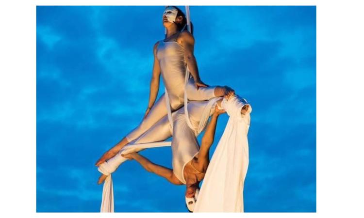 Civitanova, weekend con danzatori acrobatici, zampognari ed elfi in giro per la città Civitanova, weekend con danzatori acrobatici, zampognari ed elfi in giro per la città