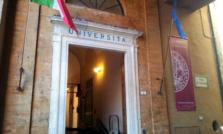 Università di Macerata, due premi di laurea da mille euro: come candidarsi