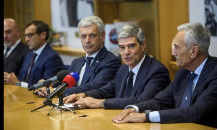 Terremoto Aia, il presidente Alfredo Trentalange si dimette: caos dopo il caso D'Onofrio Terremoto Aia, il presidente Alfredo Trentalange si dimette: caos dopo il caso D'Onofrio