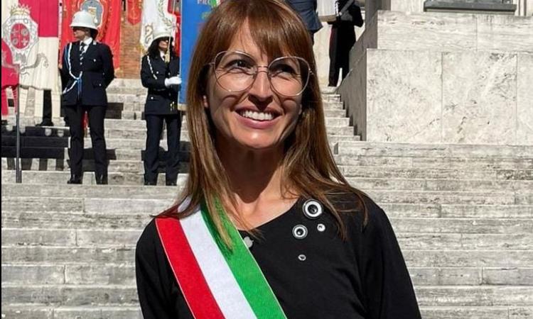 Potenza Picena, il sindaco Tartabini coinvolta in un incidente: "Qualche giorno di riposo forzato" Potenza Picena, il sindaco Tartabini coinvolta in un incidente: "Qualche giorno di riposo forzato"