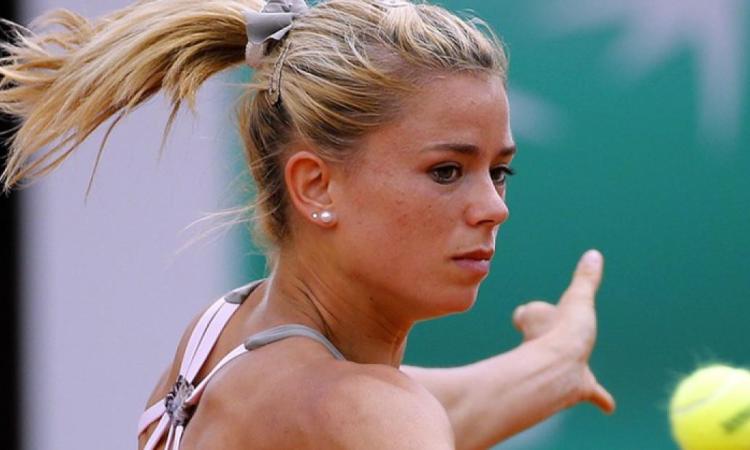 False vaccinazioni anti-Covid: indagata anche la tennista Camila Giorgi False vaccinazioni anti-Covid: indagata anche la tennista Camila Giorgi