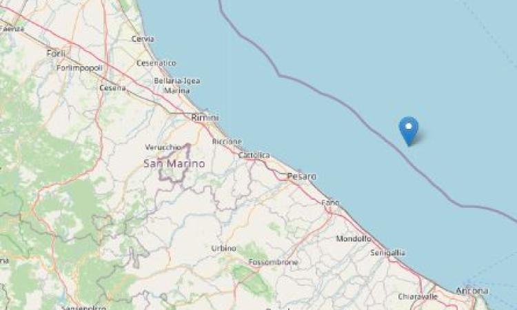 Terremoto, prosegue lo sciame: due scosse di magnitudo 3.5 e 3.3 a largo delle coste marchigiane Terremoto, prosegue lo sciame: due scosse di magnitudo 3.5 e 3.3 a largo delle coste marchigiane
