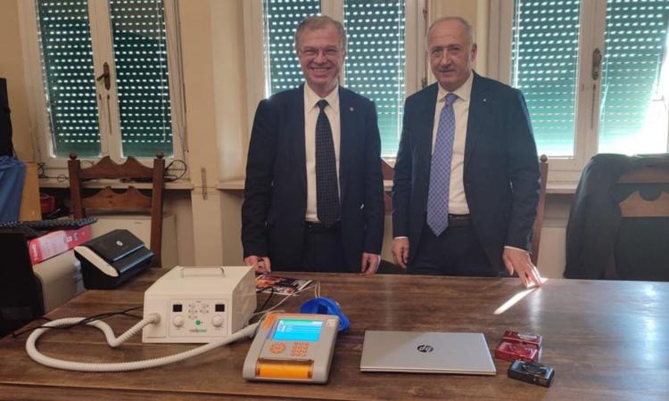 Recanati, calorimetro e macchine fotografiche: donazioni alla diabetologia dell'Ast di Macerata