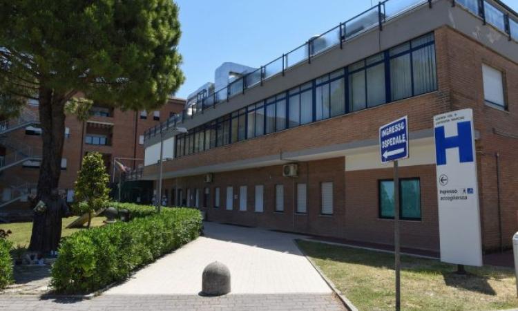 Dramma all'ospedale di Civitanova, neonato muore subito dopo il parto: disposta autopsia