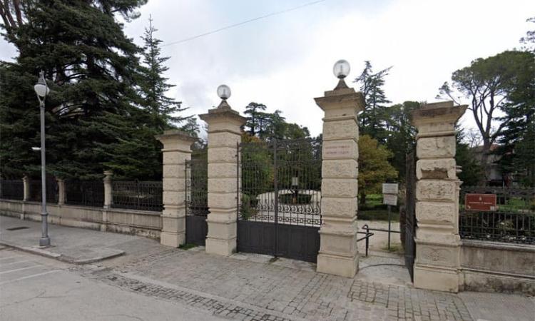 San Severino, giardino pubblico "Coletti" chiuso per lavori: interventi per 740 mila euro San Severino, giardino pubblico "Coletti" chiuso per lavori: interventi per 740 mila euro