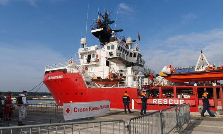 Migranti, rintracciati cinque degli undici minorenni fuggiti dal centro di accoglienza Migranti, rintracciati cinque degli undici minorenni fuggiti dal centro di accoglienza