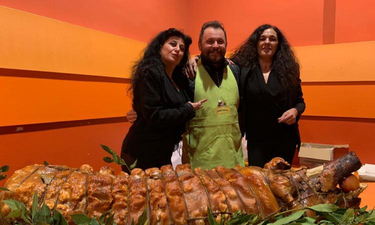 Macerata, apre il Bar Teatro alla bocciofila di Villa Potenza: buffet gratuito per i soci all'inaugurazione Macerata, apre il Bar Teatro alla bocciofila di Villa Potenza: buffet gratuito per i soci all'inaugurazione