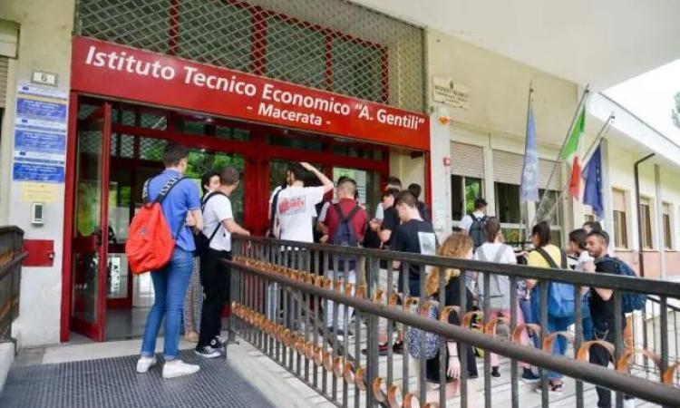 Macerata, tornano gli "Open Day" all'Ite "Gentili" tra laboratori e alternanza scuola/lavoro