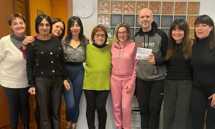 Civitanova, Trifit per l'Anvolt: 300 euro consegnati all'associazione