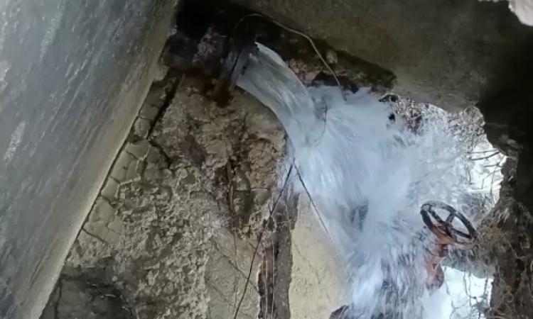 San Severino, maltempo provoca la rottura dell'acquedotto nel rione Uvaiolo
