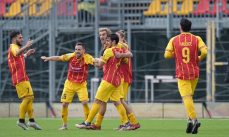 Serie C, Recanatese insegue il San Donato al "Tubaldi": Sbaffo pareggia per l'1-1