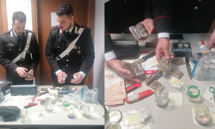 Tolentino, in camera una base di spaccio e oltre 2mila euro in contanti: arrestato 24enne Tolentino, in camera una base di spaccio e oltre 2mila euro in contanti: arrestato 24enne
