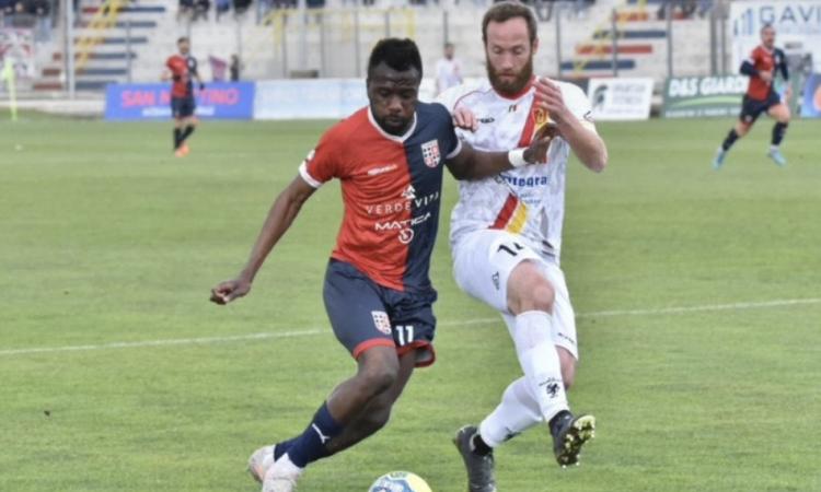 Recanatese, l'autogol della Torres nel finale regala un pareggio a Sassari