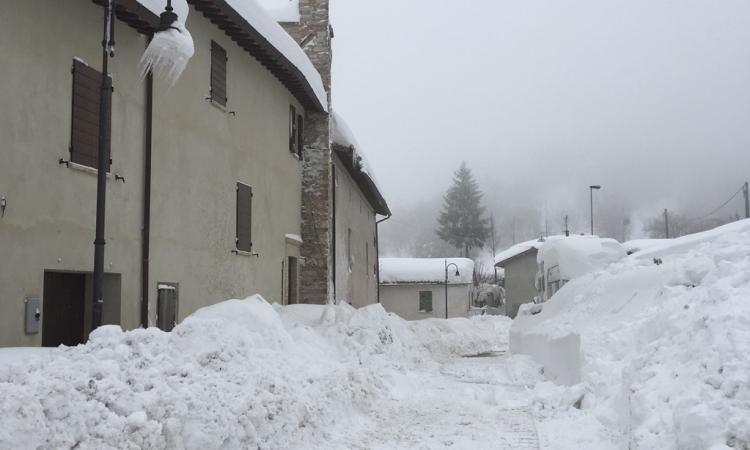 Danni della nevicata del 2017, Castelli approva il piano regionale delle opere pubbliche