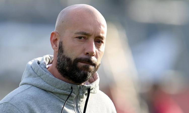 Ascoli, esonerato l'allenatore Cristian Bucchi: fatale la sconfitta contro il Cittadella Ascoli, esonerato l'allenatore Cristian Bucchi: fatale la sconfitta contro il Cittadella