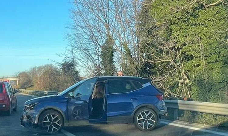 Tolentino, rintracciato pirata della strada fuggito dopo il tamponamento in superstrada