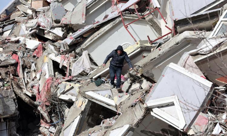 Terremoto, aiuti alle popolazioni di Turchia e Siria: la Croce Verde promuove una raccolta fondi Terremoto, aiuti alle popolazioni di Turchia e Siria: la Croce Verde promuove una raccolta fondi