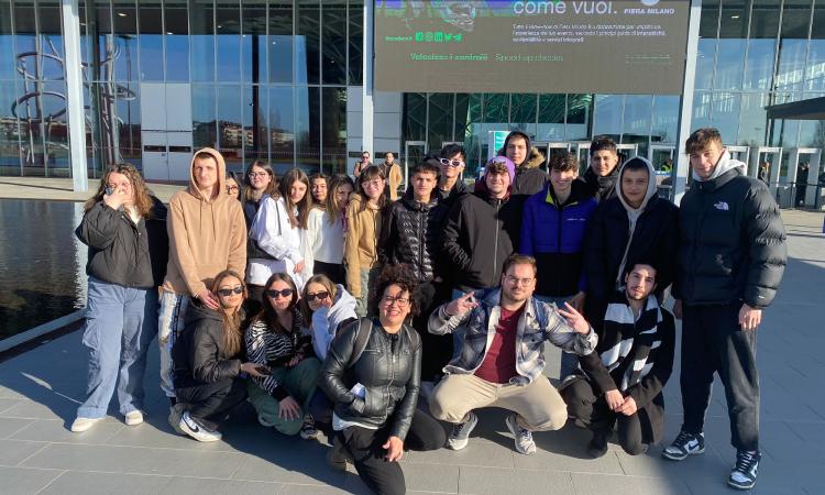 Matelica, i futuri ottici dell'Ipsia "Pocognoni" al Mido di Milano Matelica, i futuri ottici dell'Ipsia "Pocognoni" al Mido di Milano