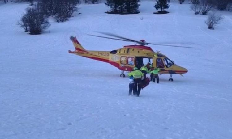 Paura ad Apiro, bimbo di 6 anni cade in un dirupo sulla neve: ritrovato dopo ore di ricerche