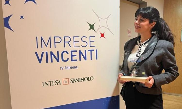 Visso, il suo è il vitigno più alto delle Marche: premiata la giovane imprenditrice Ginevra Coppacchioli Visso, il suo è il vitigno più alto delle Marche: premiata la giovane imprenditrice Ginevra Coppacchioli