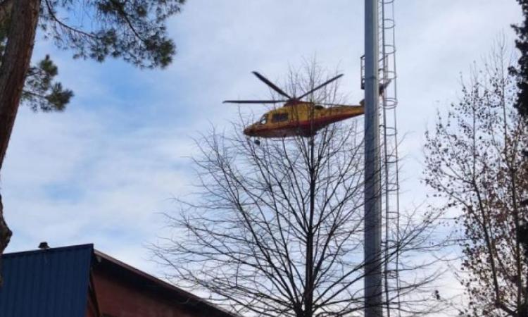 Belforte, incidente con la fiamma ossidrica: operaio a Torrette. Eliambulanza ferma per guasto Belforte, incidente con la fiamma ossidrica: operaio a Torrette. Eliambulanza ferma per guasto
